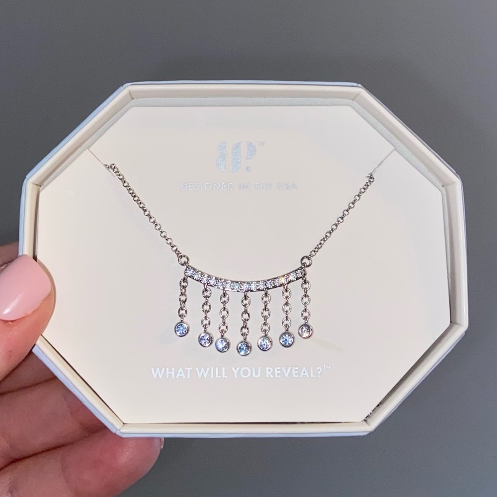 Bomb party necklace